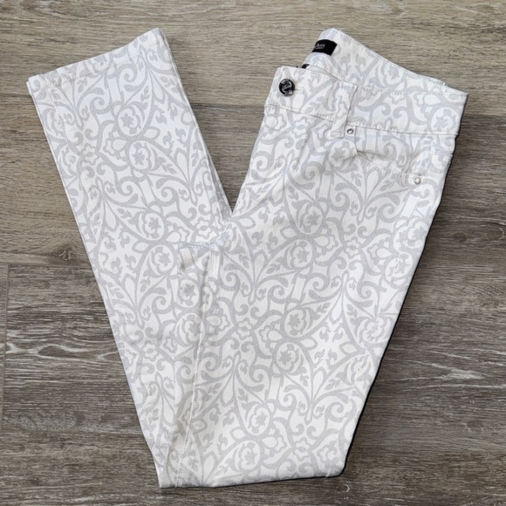 White House Black Market White and Gray Patterned Jeans NWOT
